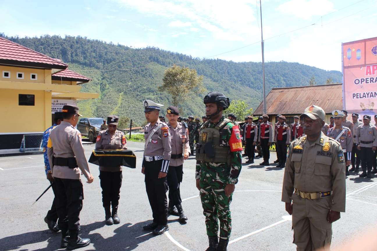Kodim 1714/Puncak Jaya Turun Hadir Bersama Apel Gelar Pasukan TNI/Polri, Satgas dan Apintel Pada Operasi Ketupat Noken 2026