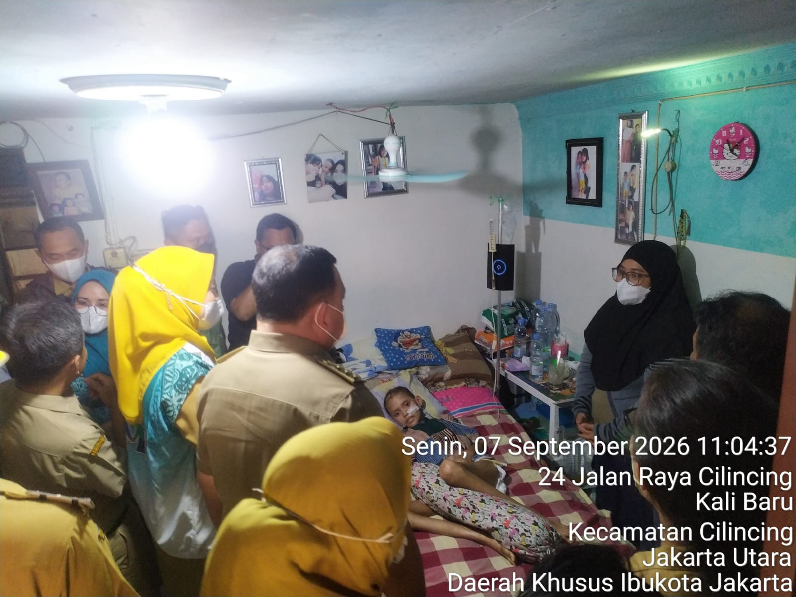 Polsek Cilincing Kawal Kegiatan Kemanusiaan, Wali Kota Administrasi Jakut Jenguk Remaja Pengidap Autoimun