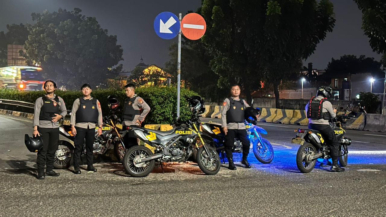 Sapu Bersih Titik Rawan Kejahatan Menjelang Subuh, Tim Perintis Presisi Polres Metro Bekasi Kota Sisir Empat Jalur Strategis