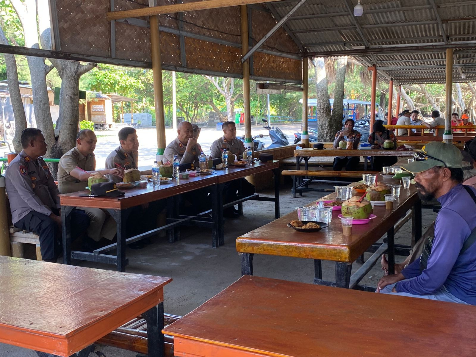 Kapolres Kepulauan Seribu Gelar Jumat Curhat di Pulau Tidung, Ajak Warga Aktif Jaga Kamtibmas dan Manfaatkan Layanan 110