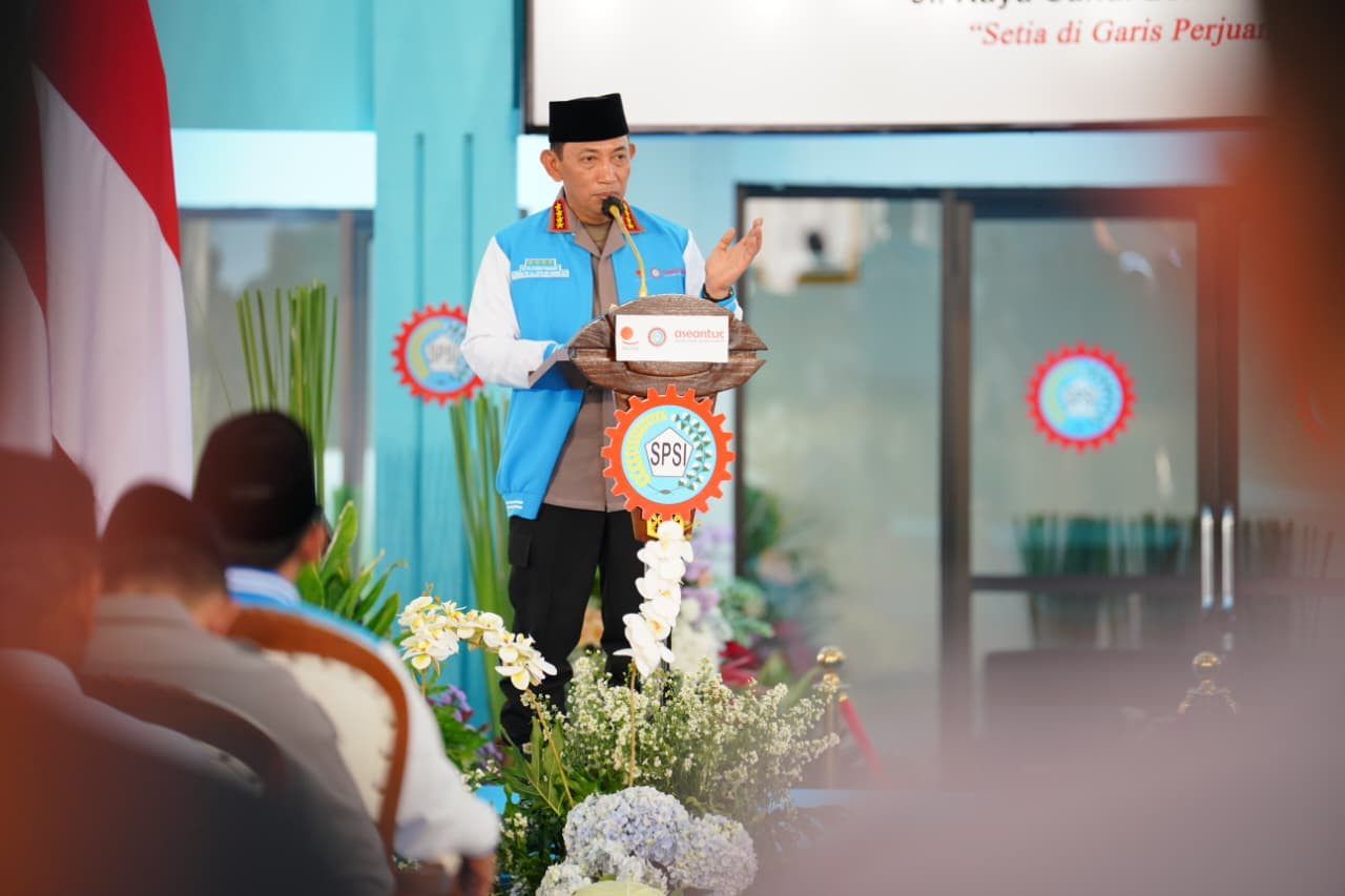 Silaturahmi Ramadhan Bareng KSPSI di Jatim, Kapolri Ajak Buruh Bersatu Dukung Upaya Perdamaian Presiden