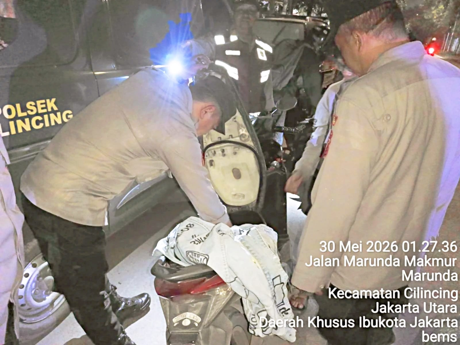 Jaga Jakarta, Jaga Warga: Polsek Cilincing Gelar Patroli Malam dan Razia Stasioner