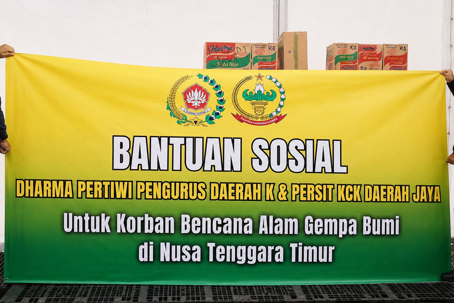Kodam Jaya, Dharma Pertiwi PD K dan Persit KCK Daerah Jaya Kembali Salurkan Bantuan Gempa NTT Gelombang Kedua