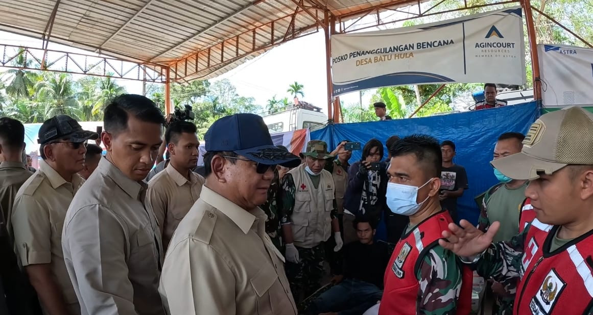 Siang Jelang Tahun Baru, Prabowo Cek Langsung Posko Kesehatan Warga di Batang Toru, Pastikan Layanan