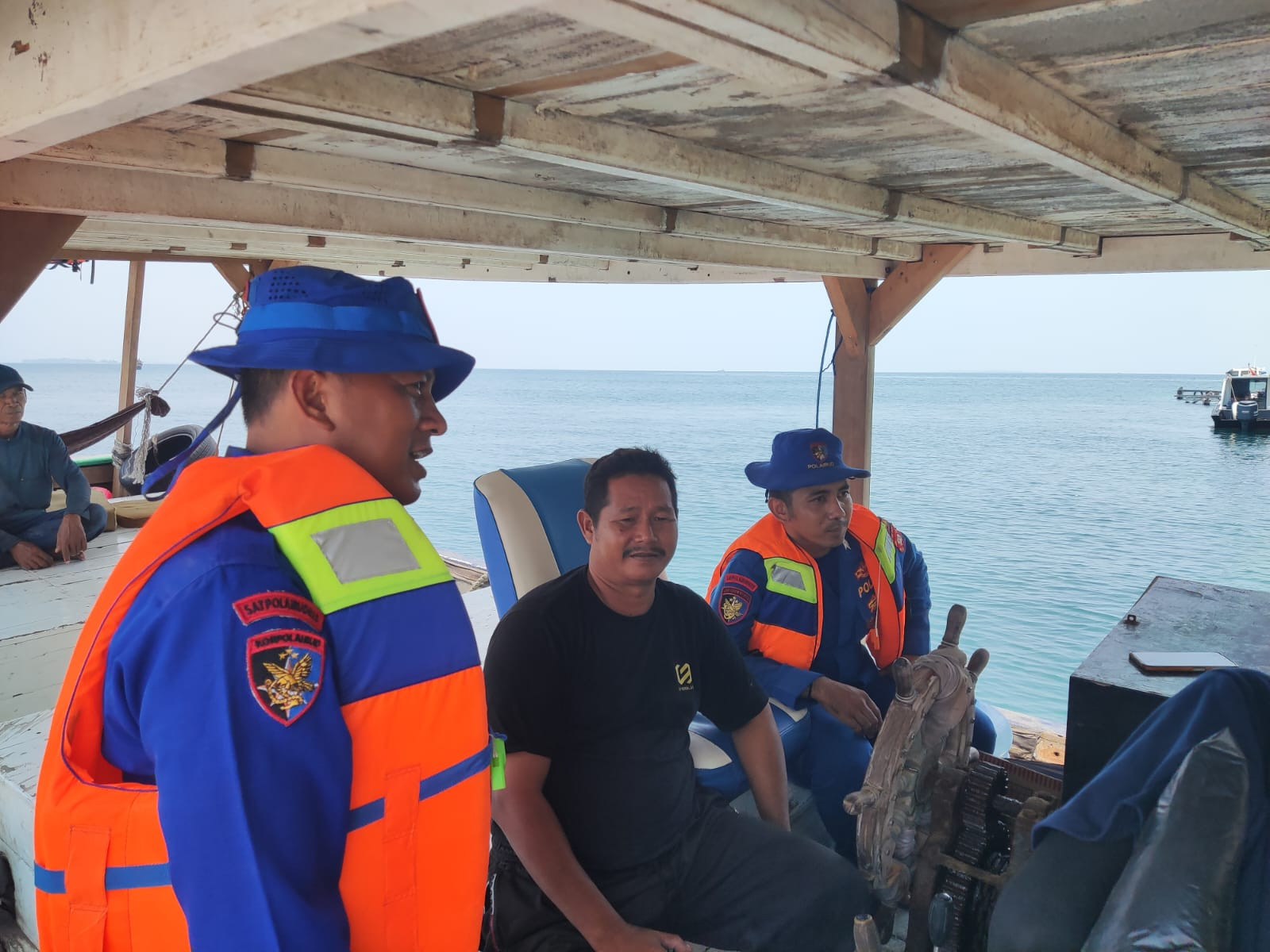 Layanan Polisi 110, Satpolairud Polres Kepulauan Seribu Gelar Patroli Laut dan Imbau Nelayan Utamakan Keselamatan