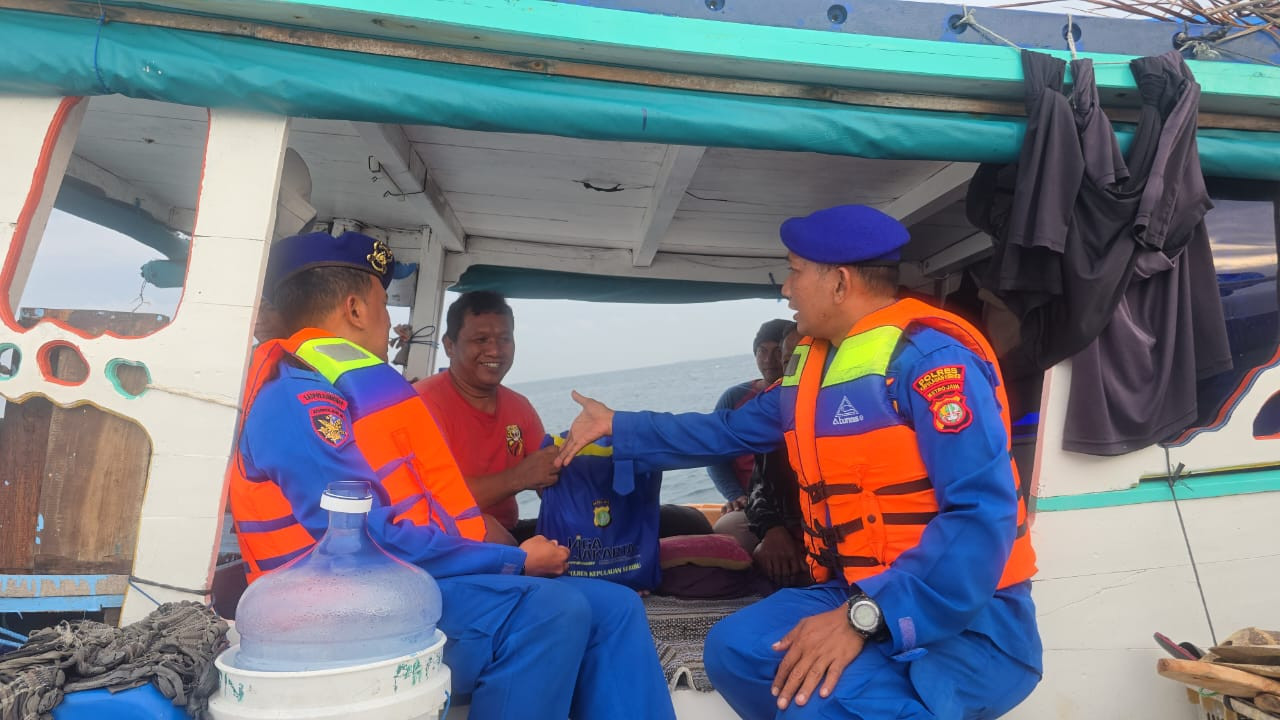 Patroli Dialogis Laut Satpolairud Polres Kepulauan Seribu Antisipasi Kejahatan Perairan