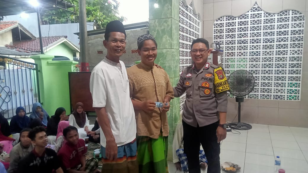 Polsek Medan Satria Gelar Buka Puasa Bersama dan Santunan Anak Yatim di Kelurahan Pejuang