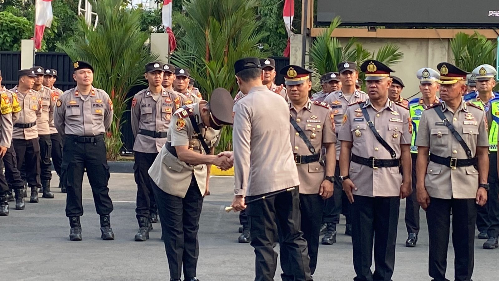 Kapolres Metro Bekasi Kota Pimpin Sertijab Pejabat Utama dan Kapolsek Jajaran