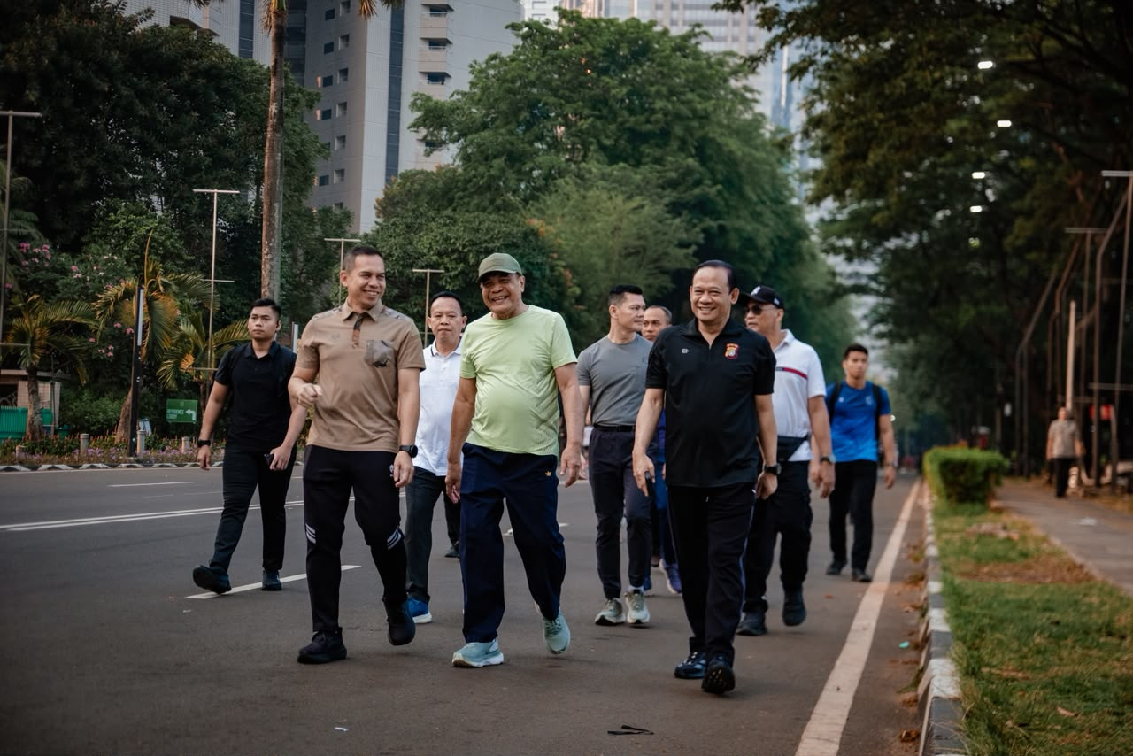 Situasi Jakarta Aman, Menkopolkam, Kapolda, dan Pangdam Jaya Olahraga Bersama di GBK