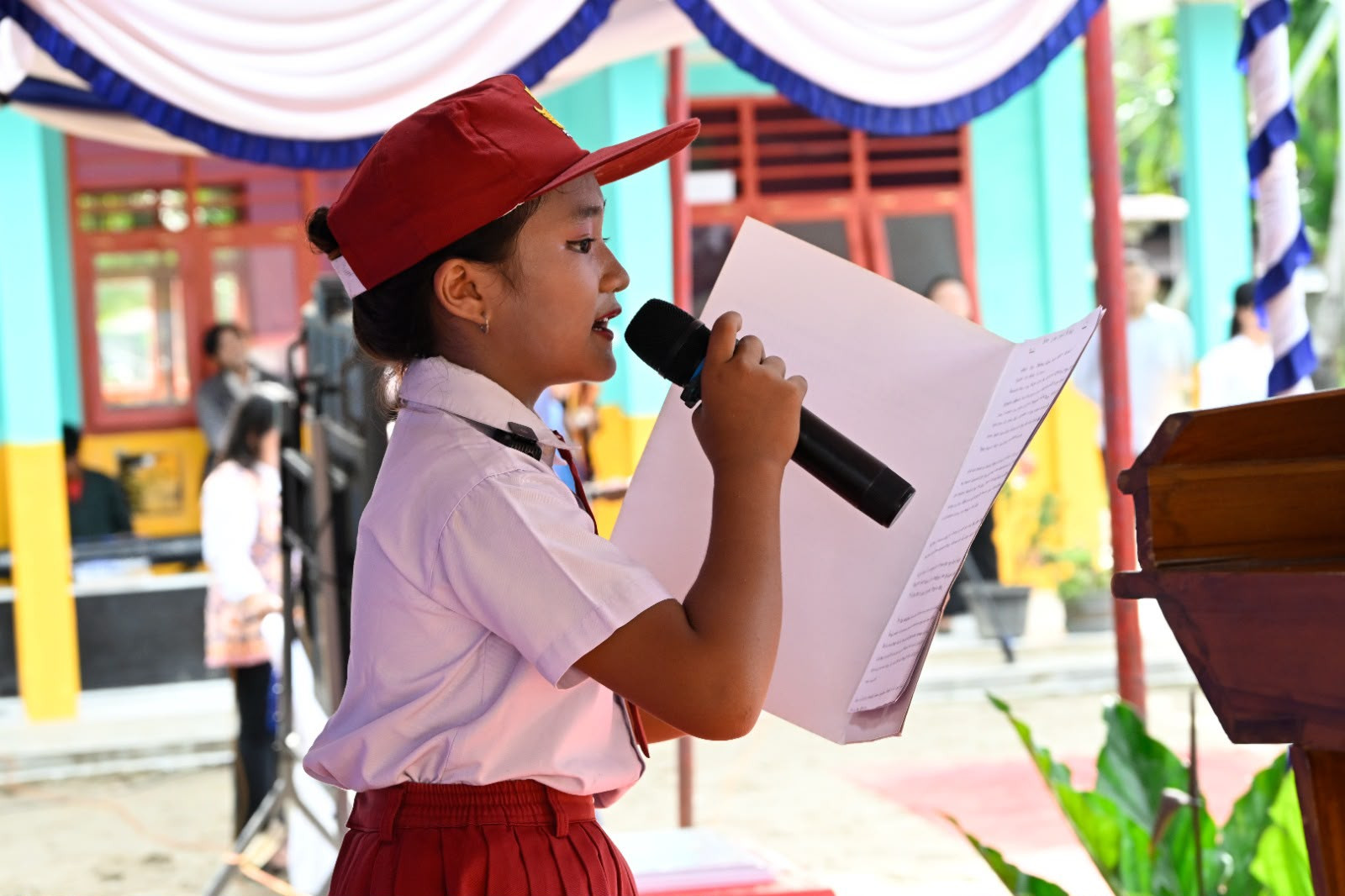 Surat Cinta Siswi dari Pulau Terluar untuk Presiden: Fasilitas Sekolah Lengkap, Dapat MBG Pula
