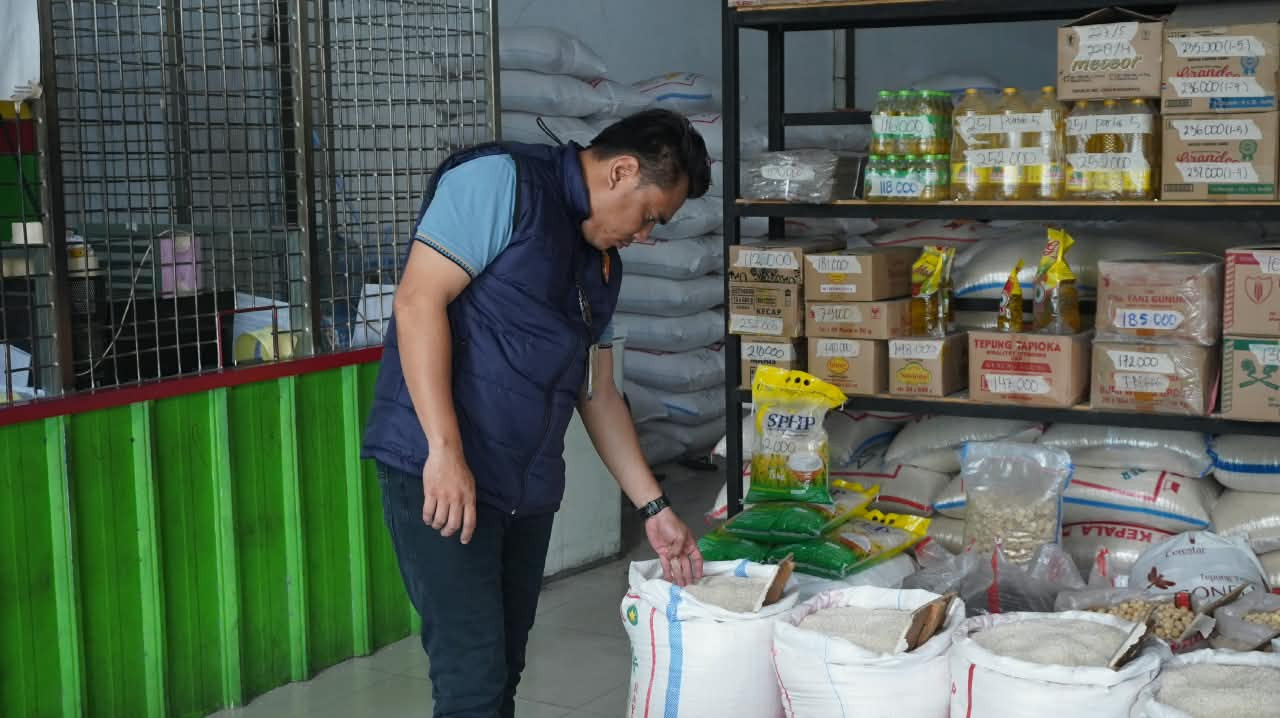 Satgas Pangan Polres Jakut Sidak Harga Beras di Koja, Pastikan Tak Melampaui HET