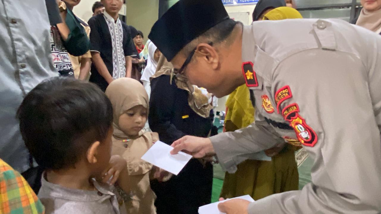 Polsek Rawa Lumbu Gelar Berbagi Kasih dan Doa Bersama Anak Yatim