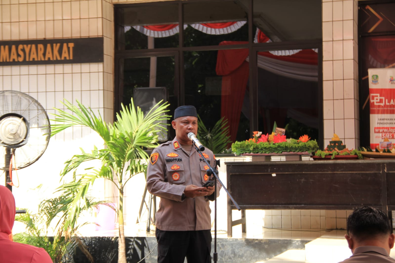 HUT Bhayangkara ke-80, Polsek Bekasi Barat Santuni Anak Yatim dan Bagikan Sembako