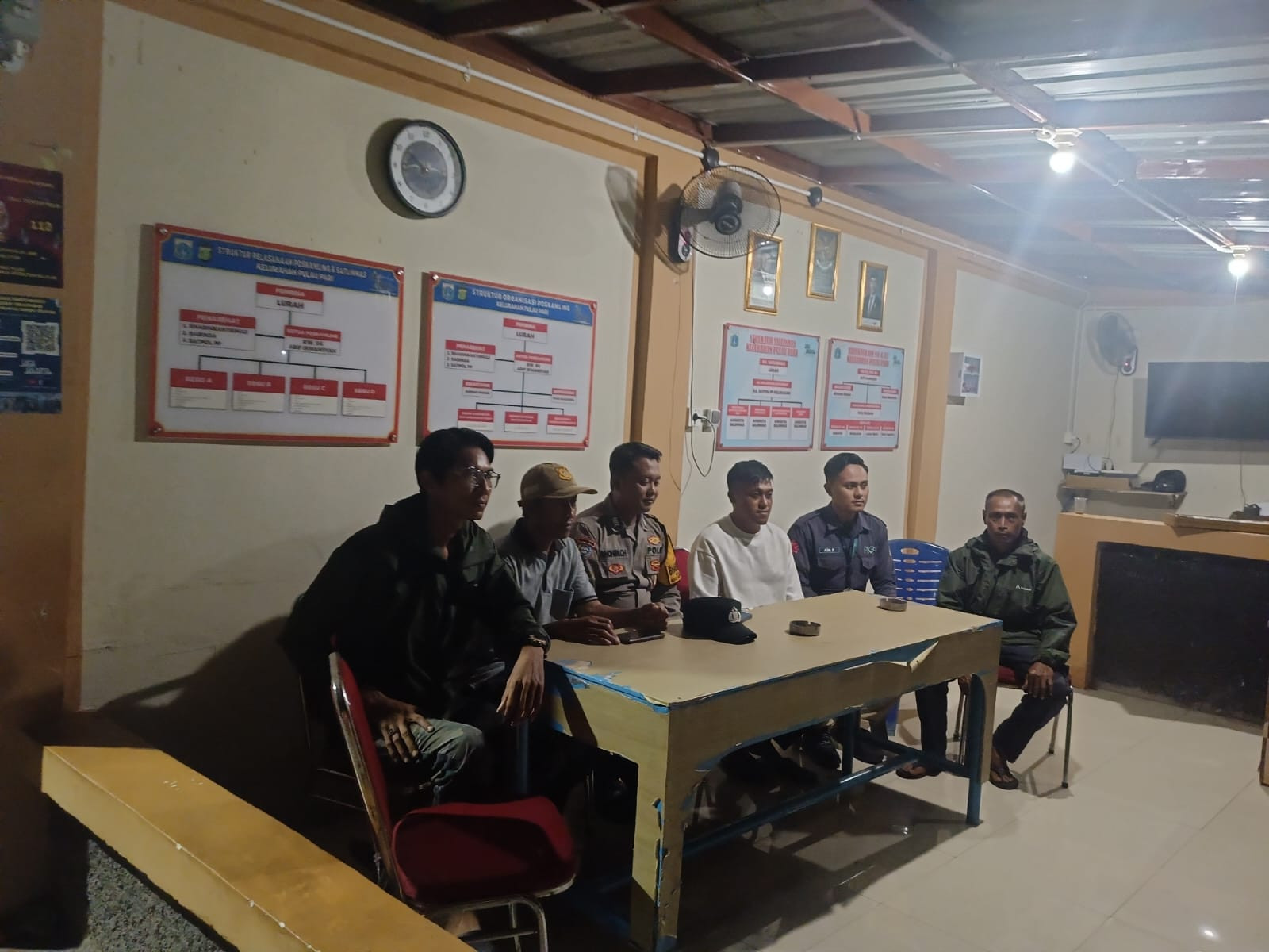 Patroli Gabungan Siskamling, Polsek Kepulauan Seribu Selatan Perkuat Pencegahan Kejahatan dan Sosialisasi Layanan 110